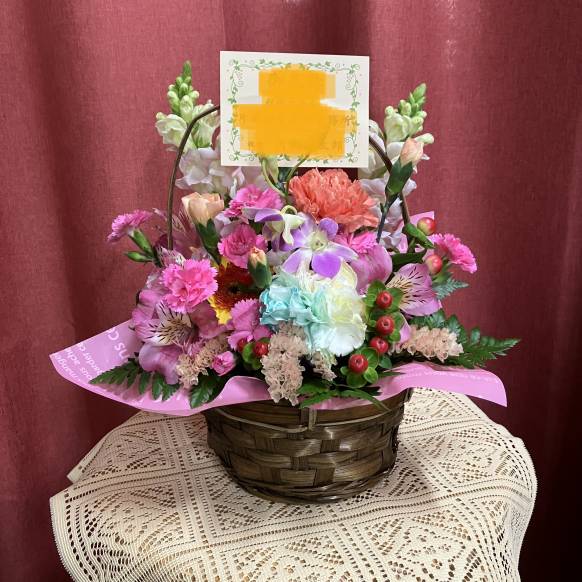 季節のお花でアレンジメント